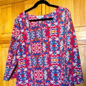 Wishful Park size large geometric top